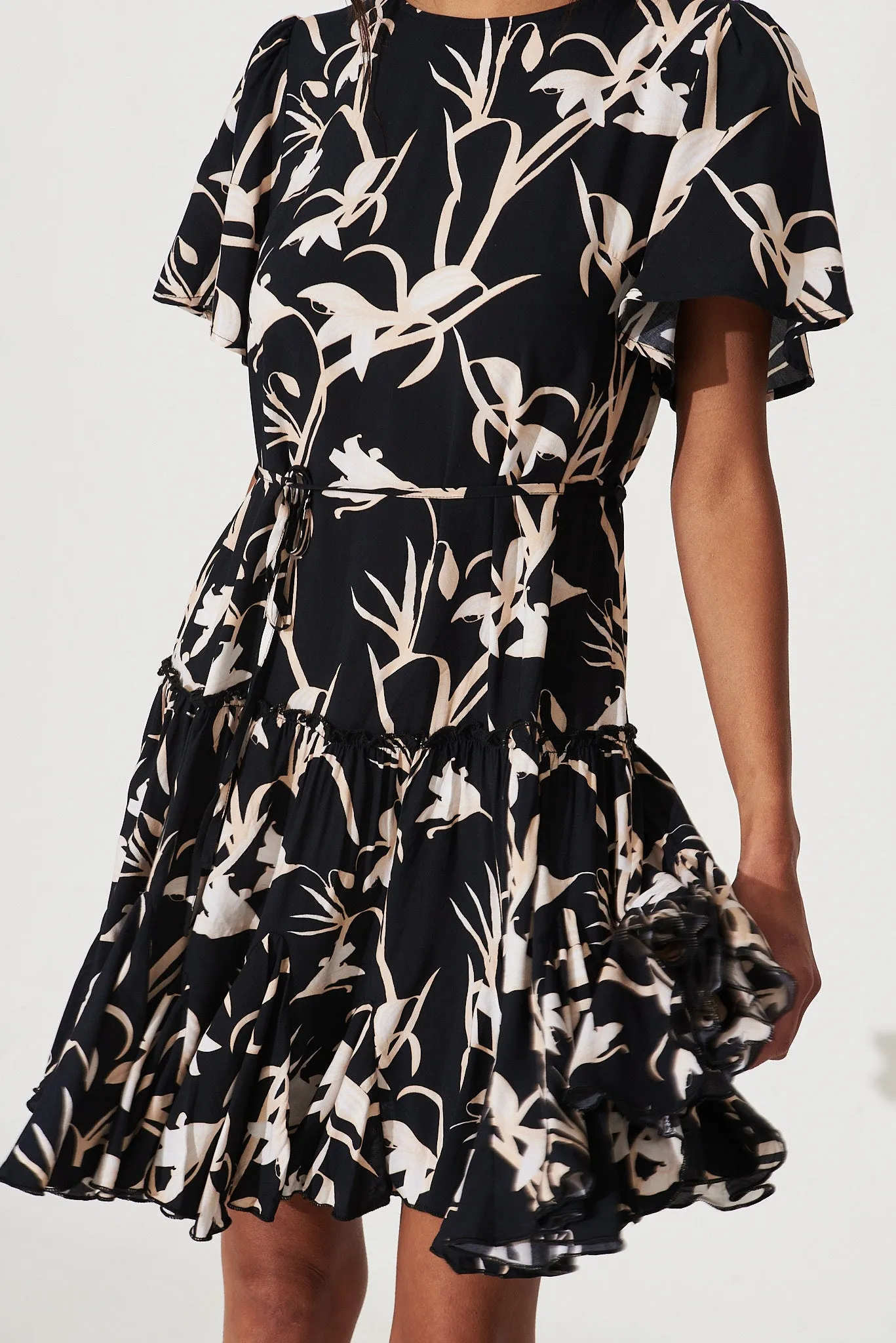 Devora Dress In Black With Beige Leaf Print