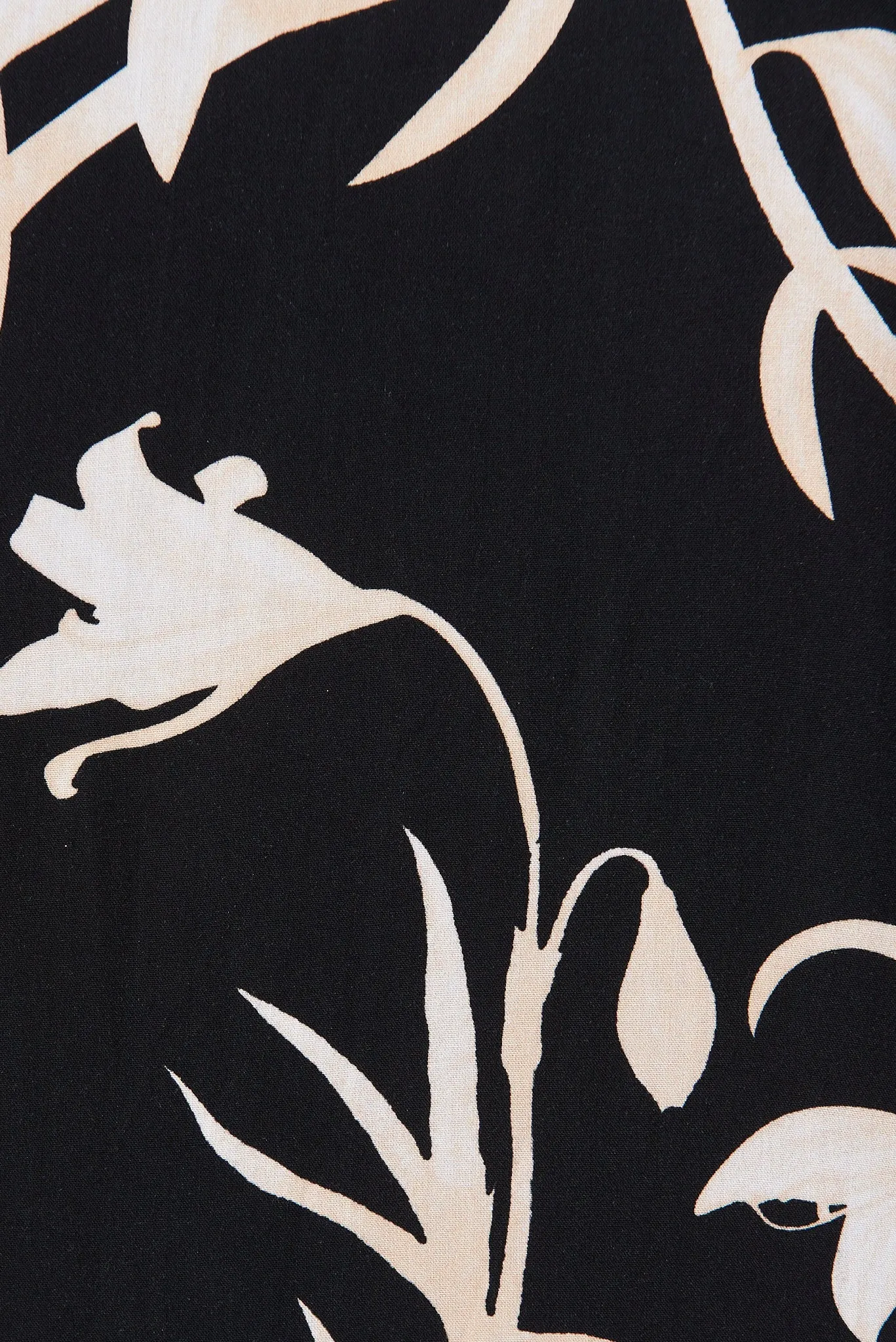 Devora Dress In Black With Beige Leaf Print