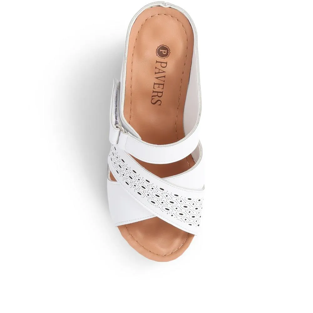Touch-Fasten Wedge Heel Sandals  - WLIG39007 / 325 154