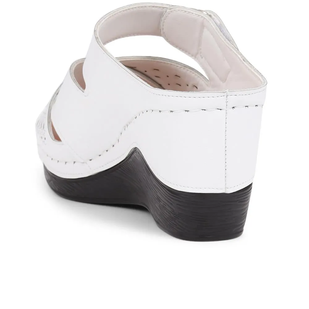 Touch-Fasten Wedge Heel Sandals  - WLIG39007 / 325 154